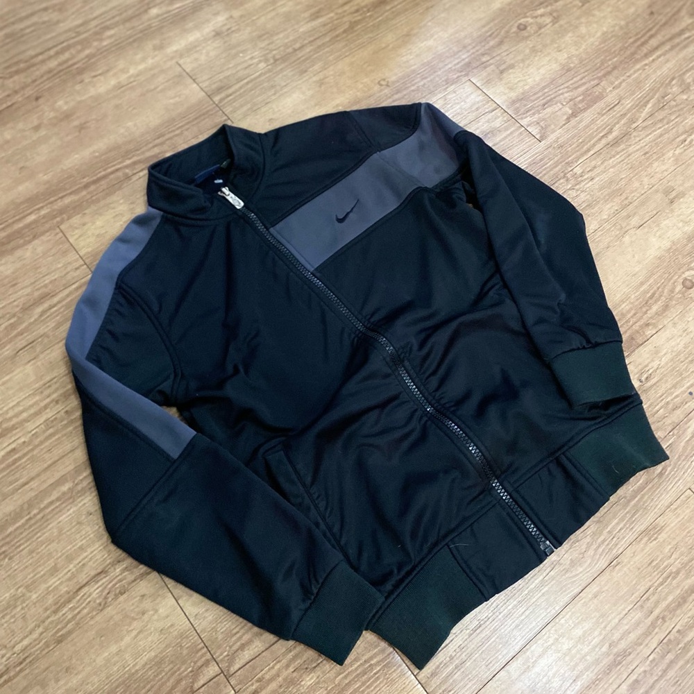 20’s Nike jacket
No flaws
Size L